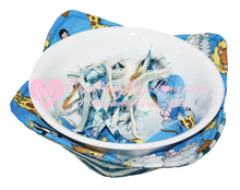 Load image into Gallery viewer, Noah's Ark Animals Bowl Cozies Holder, Hand Protection, Set of 2