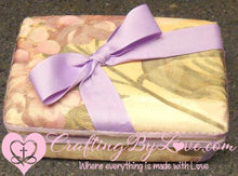 Load image into Gallery viewer, Lilac Flowers Padded Wipee Case Box