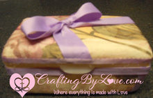 Load image into Gallery viewer, Lilac Flowers Padded Wipee Case Box