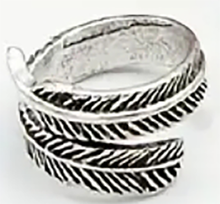 Load image into Gallery viewer, Beautiful Adjustable Size Native American Double Feather Ring One Size Fits All
